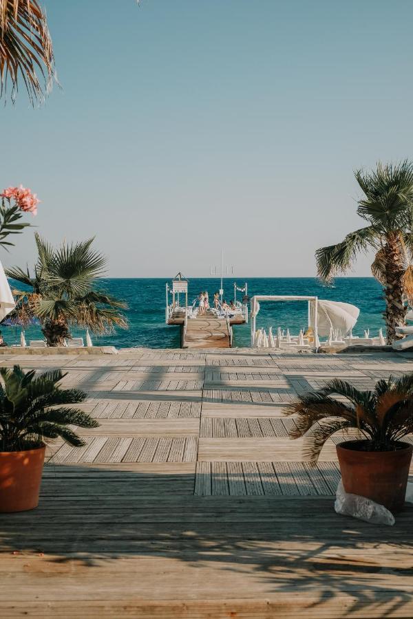 Raw Beach Hotel Antalya Bagian luar foto